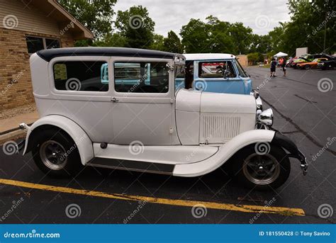 1930 tudor sedan white